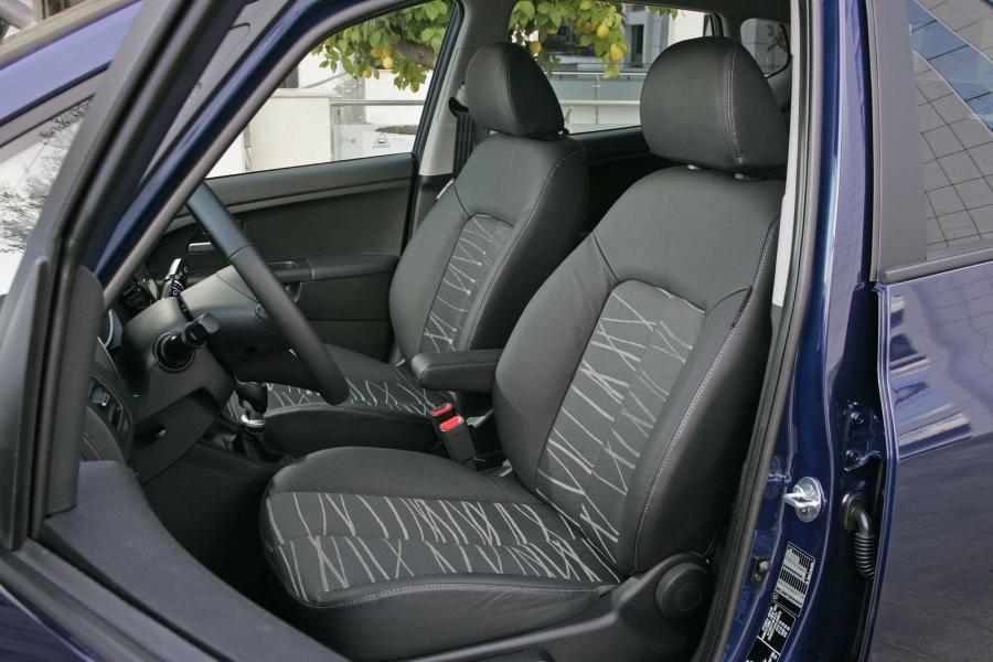  Kia Venga 2010 года  (фото 59 из 199)
